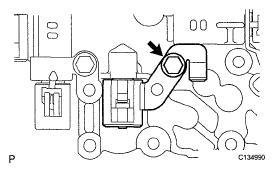 Fig. 574: Identifying Shift Solenoid Valve S4 And Bolt 3. INSTALL SHIFT SOLENOID VALVE SL2 a. Install the shift solenoid valve SL2 to the valve body with the bolt and plate.