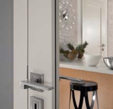 ACCESSORIES INCLUDED IN THE LEAF PRICE Three PRIME hinges or pintle hinges as standard Lock with silver or gold glossy front plate: regular key, bathroom lock or lock adapted for cylinder insert Matt