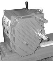 Exchange speed gearbox > Position the machine so that it is level.