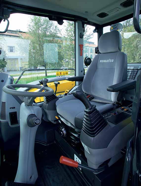 First-Class Operator Comfort An optimal work environment Despite its compact size, the PW98MR-6 offers unequalled comfort.