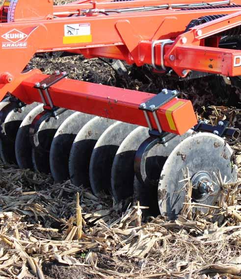 POSITION AND CUT RESIDUE The optional 15 diameter Residue Manager wheels are independently mounted and contour over uneven terrain.