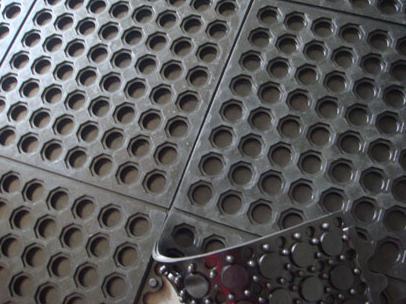 Rubber Mat Can cover large areas without movement Exceptional drainage characteristics Allow water & debris to