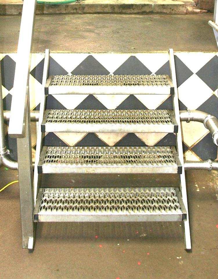 0 Unit Stainless Pit Steps - 4 steps, 30" wide - New!