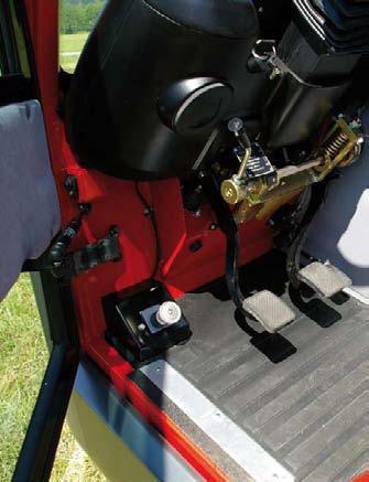 Brakes Brakes As standard, the vehicle is equipped with 4 inside and 2 additional outside disc