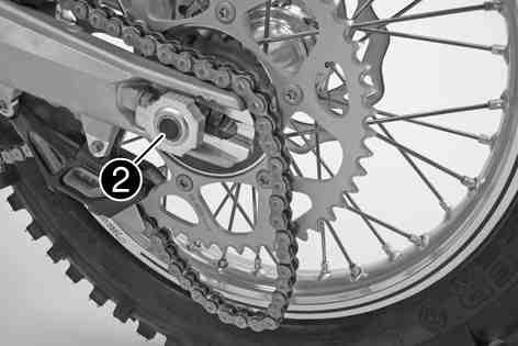 WHEELS, TIRES 76 Check the wheel bearing for damage and wear.» If the wheel bearing is damaged or worn: Change the wheel bearing.x Clean and grease shaft seal rings and bearing surface of the spacers.