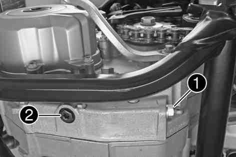 101461-10» If the engine oil is not up to the middle of the level viewer: Add engine oil. ( p. 94) Condition The engine is at operating temperature. Check the engine oil level.