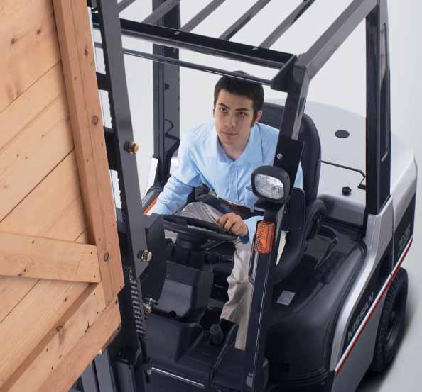 Low-noise, Low-vibration Design for More Comfortable Operations Powertrain Float Reduces Vibrations An automobile-style parking brake adds to convenience and safety, with a warning buzzer