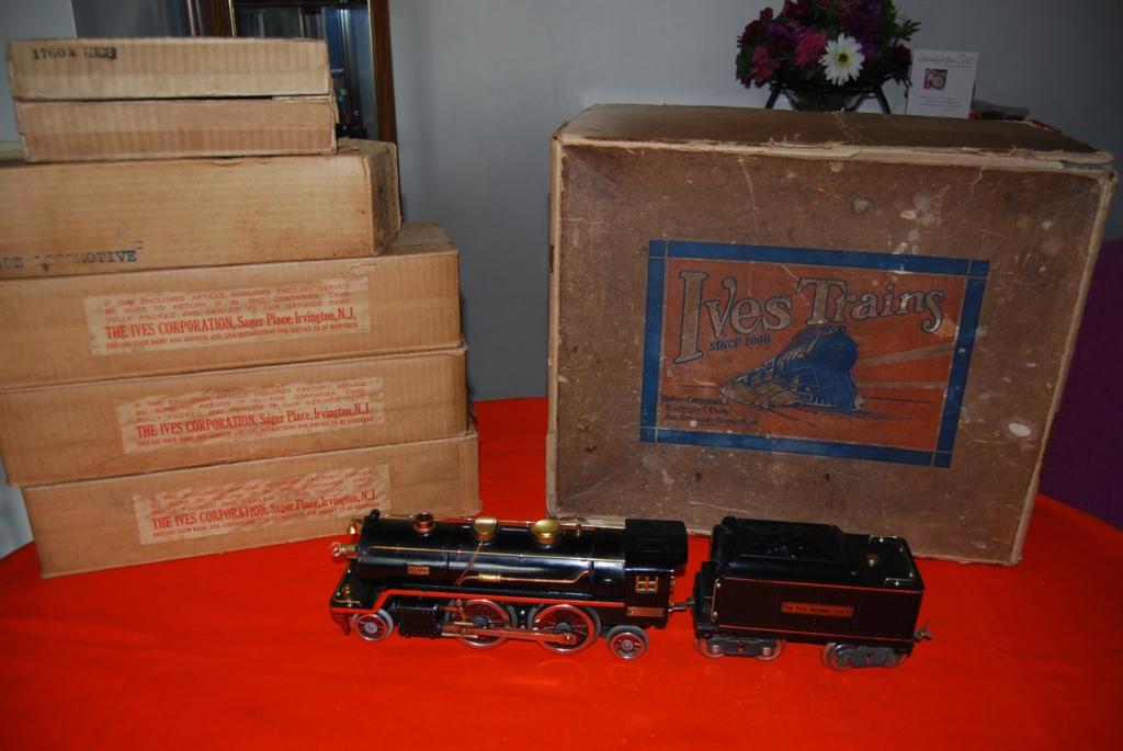 The IVES 1730 Set (As seen and reprinted from the Facebook group Tinplate Toy Trains 8/3/2018) Comment by Martin Folb: I firmly believe that by 1931 when the Ives 1730 set was offered, probably many