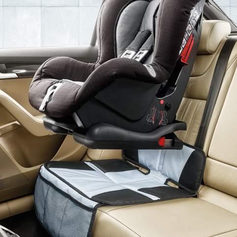 PRACTICAL AND VARIABLE The intelligent design of these child seats allows your child to be seated both in the back of the car,