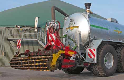 Compact combination Flexible operations with slurry Thanks to their low weight, the FOX 300 D / 350 D / FOX 400 D are ideal for mounting on slurry bowsers.
