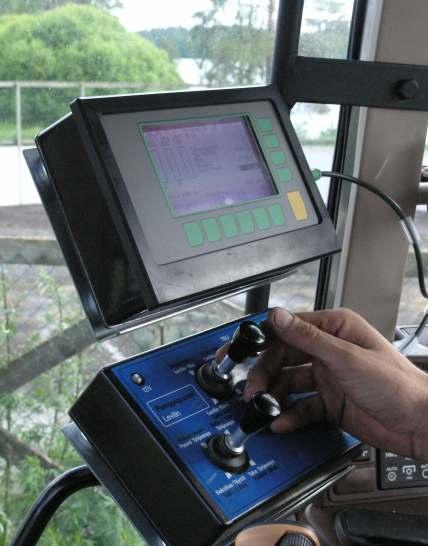 The speed of pump boom and spreader action is adjustable. Joystick control can be enhanced with a English language slurry rate computer.