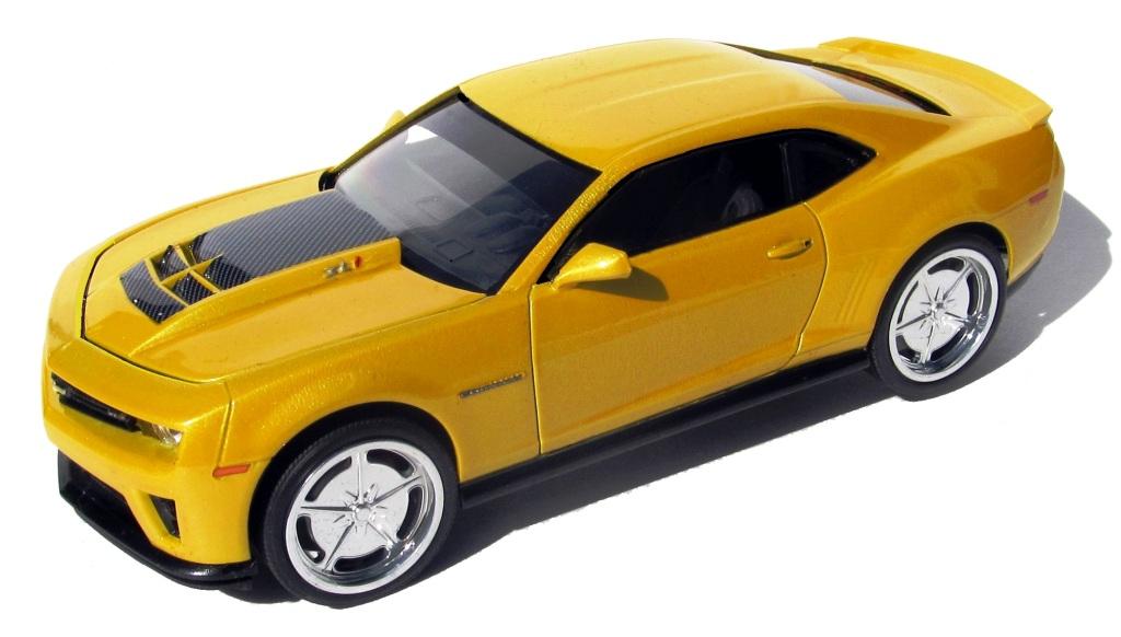 Right On Replicas, LLC Step-by-Step Review 20160301* 2013 Camaro ZL1 1:25 Scale Revell Model Kit #85-4370 Review The Camaro, manufactured by Chevrolet, is classified as a pony car and some versions