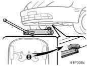 152.Positioning the jack Front Rear 81p008c 81p009c When jacking up your vehicle with the jack, position the jack correctly as shown in the illustrations.