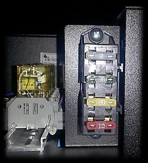 DC Fuse Holder DC Fuse Holder - UBB DC Fuse Holder IFS Part # 36003 Component Location Truck Interior Bunk Area Connected to the inside, top level of the UBB Description & Application The DC fuse