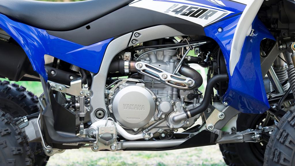 Race-bred high-performance racing engine The race-bred 5-valve 4-stroke 450cc YFZ450R engine has received a higher compression ratio of 11.