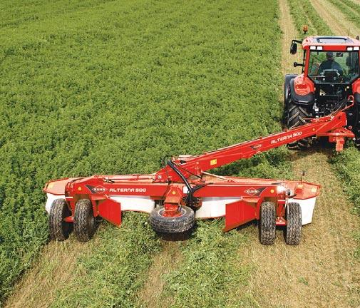 Mower Conditioners ALTERNA 400/500 High working capacity controlled with ease, precision and flexibility 4 Centre La fauche pivot en flexibility allers-retours, and performance, sans efforts ni
