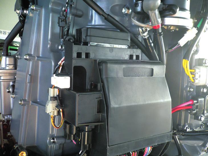 Fuse Box Fuses for the outboard s electrical system are housed in a single fuse box located on the side of the outboard motor.