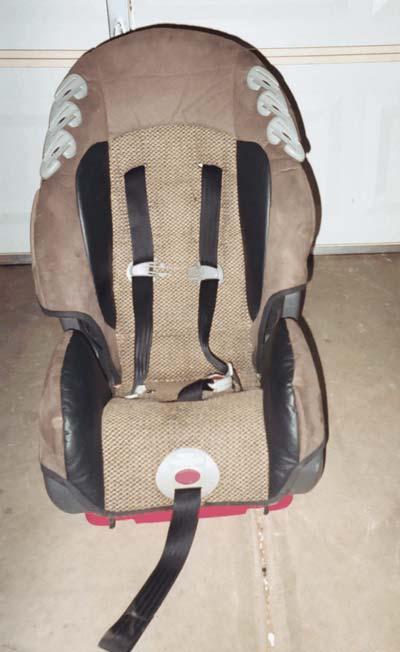 According to the driver, the booster seat was tightly anchored to the vehicle. The model number of the seat was 8690CNN and the date of manufacture was February 3, 2006.