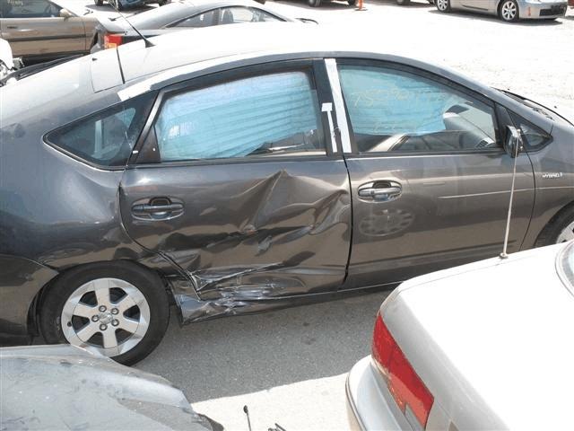 mounted side air bag deployed. Post-Crash The driver and front right occupant of the Prius did not report any injuries.