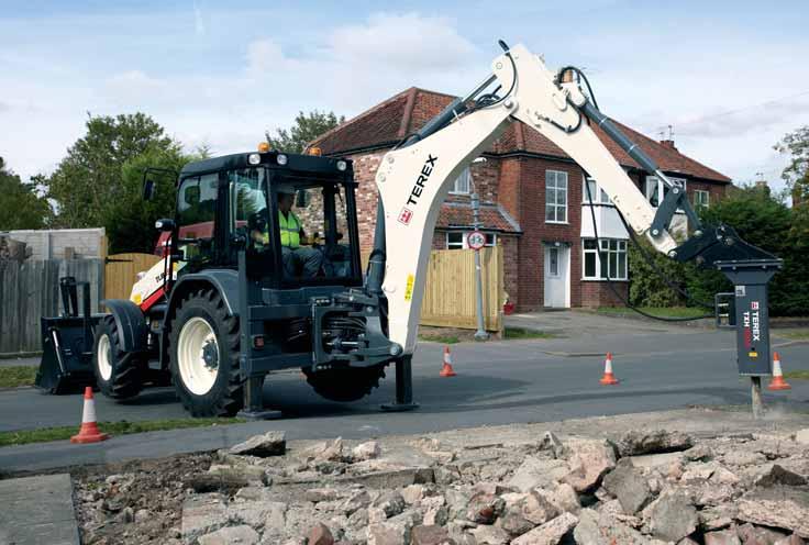 THE NEW TEREX TLB890 BACKHOE LOADER ADAPTABLE, RELIABLE, PROFITABLE Extend your machine s versatility Using Terex factory approved attachments increases the productivity and functionality of your