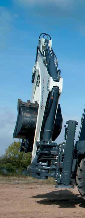 SHIFTS MORE, LIFTS HIGHER A proven performer The TLB890 comes equipped with the optional highly acclaimed 7 in 1 front bucket which delivers powerful break out force and exceptional lifting ability