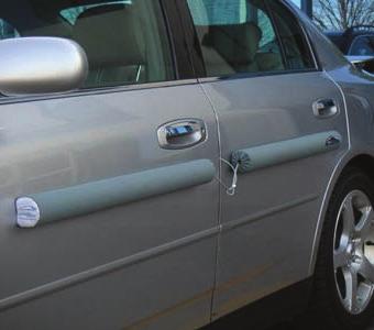 getting 2 for the price of 1 28" Wide x 3" Diameter Can be used on 2 door or 4 door vehicles 749000 Door Defender, (1 pair) connected with a tether Black Use on cars, trucks, SUV