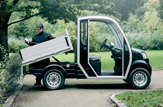Available with a loading bed that holds up to 470 kg of weight, and allows operation from inside and outside the cabin, the Garia Utility is