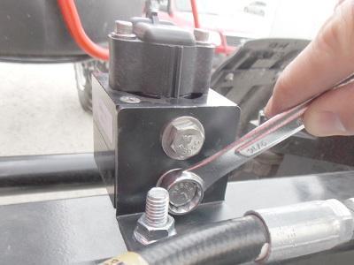 Install Wheel Angle Sensor Brackets 1. Locate a good Wheel Angle Sensor mounting position on the vehicle. 2.