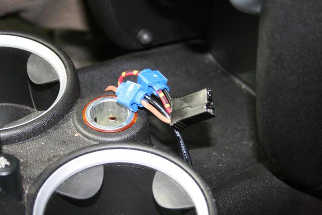 For amber backlight that matches your MINI OEM gauges, connect the ORANGE wire to the dash lighting circuit.