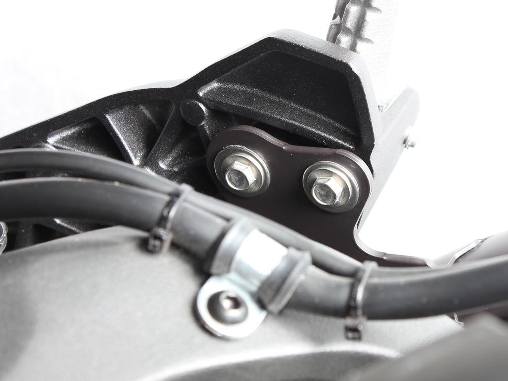3. Align the mufflers in respect to the motorcycle and tighten the muffler s bracket bolts to the specified