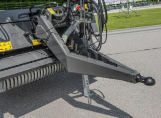 The streamlined drawbar design allows the maximum steering angle even with large tractor wheel treads.