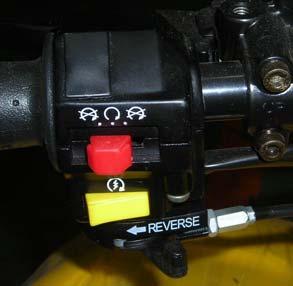 OPERATION ENGAGEMENT TO REVERSE GEAR 1. Shift rod in N position, pull the reverse lever to left side and hold on. 2.