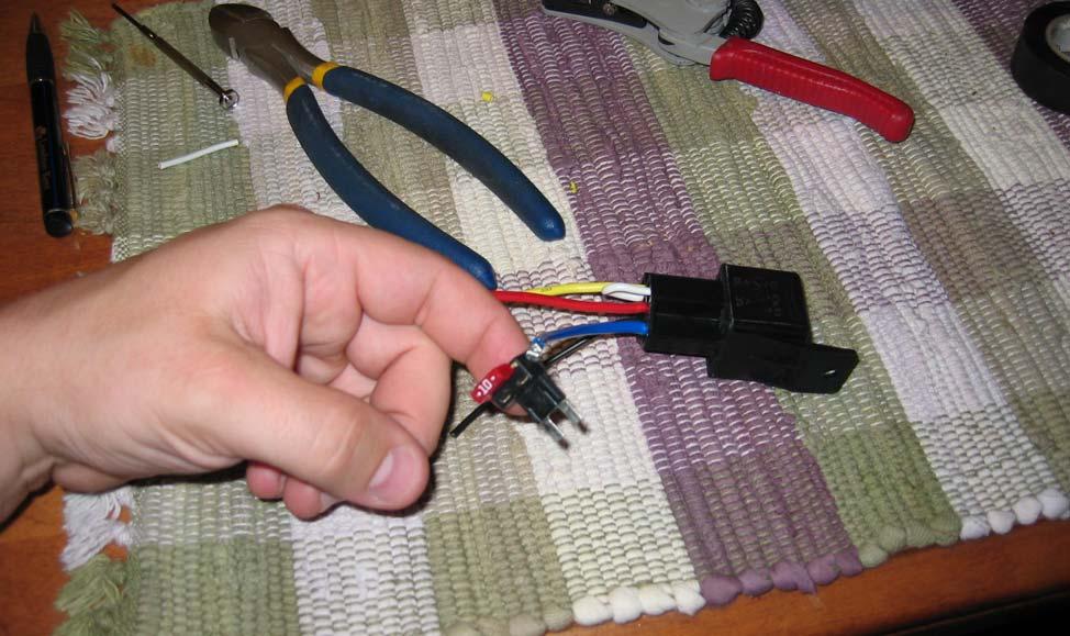 Then plug the blade you soldered to wire from pin