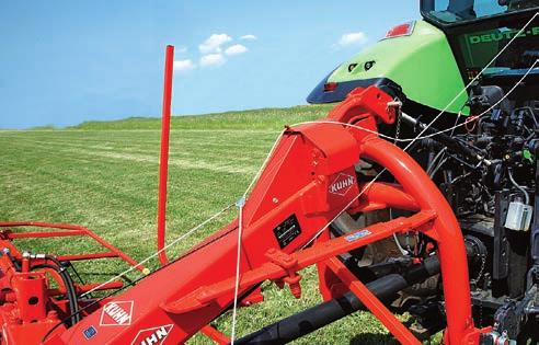 NO FORAGE LOSS Thanks to the centralized mechanical or optional hydraulic oblique position