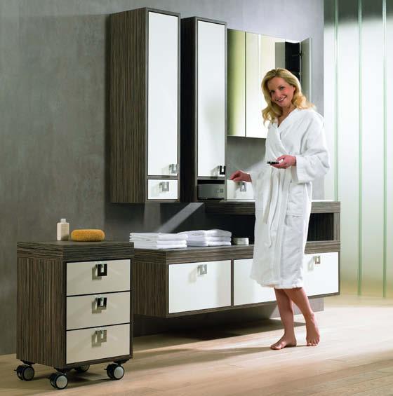 Double walled drawer system InnoTech InnoTech in the bathroom The different material types and surface finishes of InnoTech drawer profiles provide an impressive choice of options, not only in the