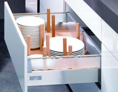 create space for a wide range of cutlery and utensils. Dish drainer system, page 9.