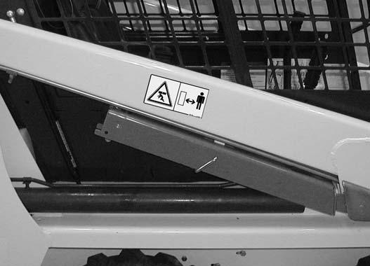 LIFT ARM SUPPORT DEVICE Installing Maintenance and service work can be done with the lift arms lowered.