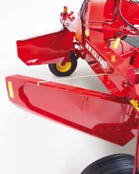 Access is even easier on the center-pivot Discbine 313 and 316.