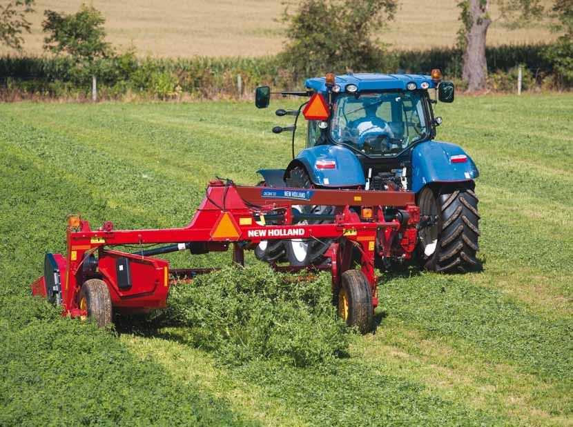 The crop transitions more smoothly from the cutterbar to the conditioning system, reducing crop feeding issues, particularly in thick grasses, cane, and other high-volume crops.