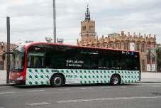 BARCELONA (ES) TMB OVERNIGHT BUSES Goal was to test the viability of 2 BEBs with overnight charging Irizar i2e (BEB) 12 m Overnight charging Line 20 H8, started operations 2014 Battery capacity > 350