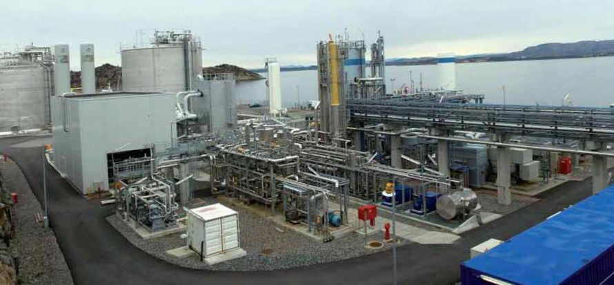Small scale LNG production plants at