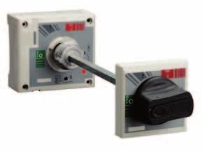 Both variants have the OFF position at 9 O clock and the ON position at 12 O clock. All handles are equipped with a system allowing the user to lock and padlock the breaker in OFF position.