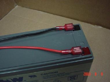 3 Black wire connector Black Battery Pole (-ve) Red wire connector Red Battery Pole (+ve) ATTENTION: Make sure the