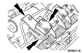 CAUTION: Remove all oil and fuel from the cylinders before installing the fuel injectors. Failure to do so can cause hydrostatic lock, resulting in severe engine damage.