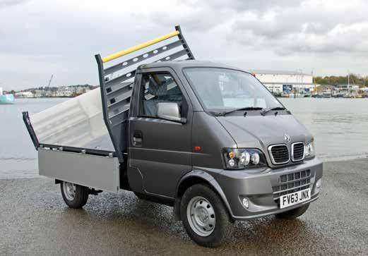 LOADHOPPER SINGLE AND DOUBLE CAB TIPPER The Tipper is is available in either a Single or Double Cab version.