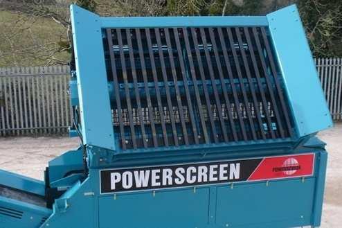 Powerscreen Chieftain 1700S Options Double Deck Vibrating Grid Target area: 3.8m (12 6 ) long x 2.2m (7 3 ) wide Bottom deck screen size: 2 of 1.9m (6 3 ) x 1.