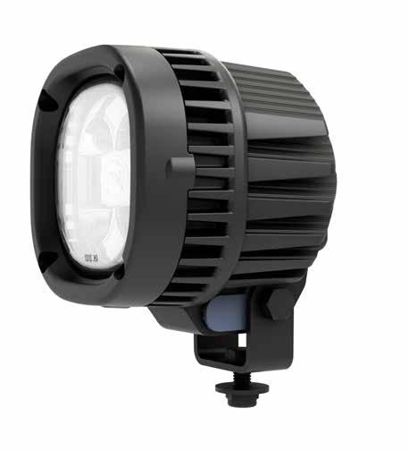 LED X4 The X4 generates a powerful 27 effective lumen output with a high beam light pattern which shines over a 125m area, to easily navigate over rough terrain.