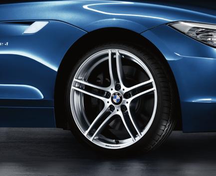 and are an eye-catching addition to the front apron. 2 BMW Performance double spoke 313 19-inch, cast alloy wheel.