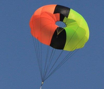 Avionics Bay Recovery Hardware Parachutes Main: Iris Ultra 96 Drogue: Fruity Chutes