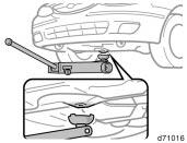 Positioning the jack Front Rear When jacking up your vehicle with the jack, position the jack correctly as shown in the illustrations.